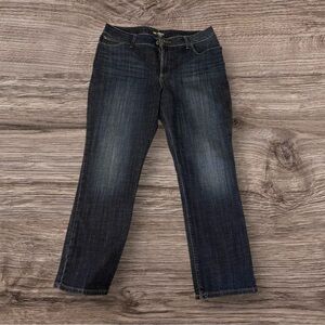 Woman’s Lee jeans straight leg mid rise 16 short